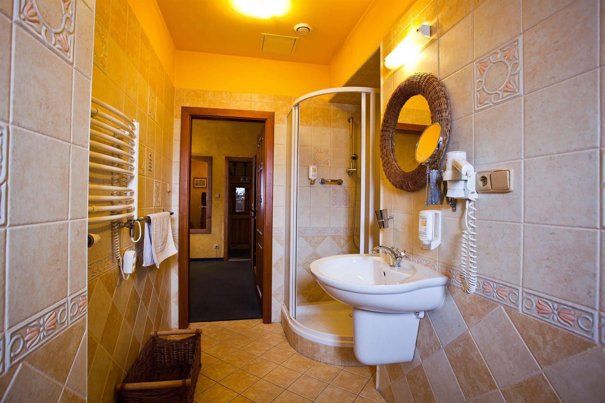 Hotel U Simla Karlovy Vary Kültér fotó