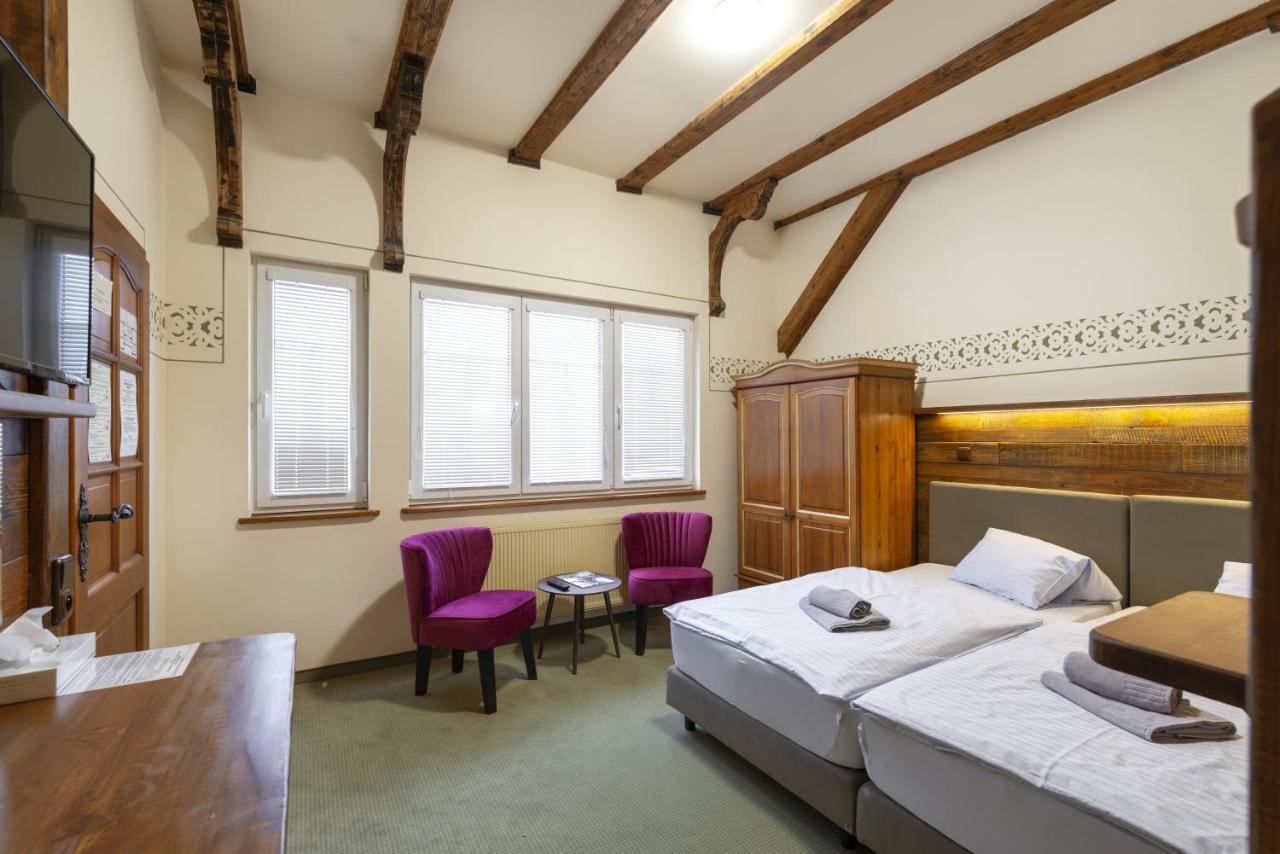 Hotel U Simla Karlovy Vary Kültér fotó