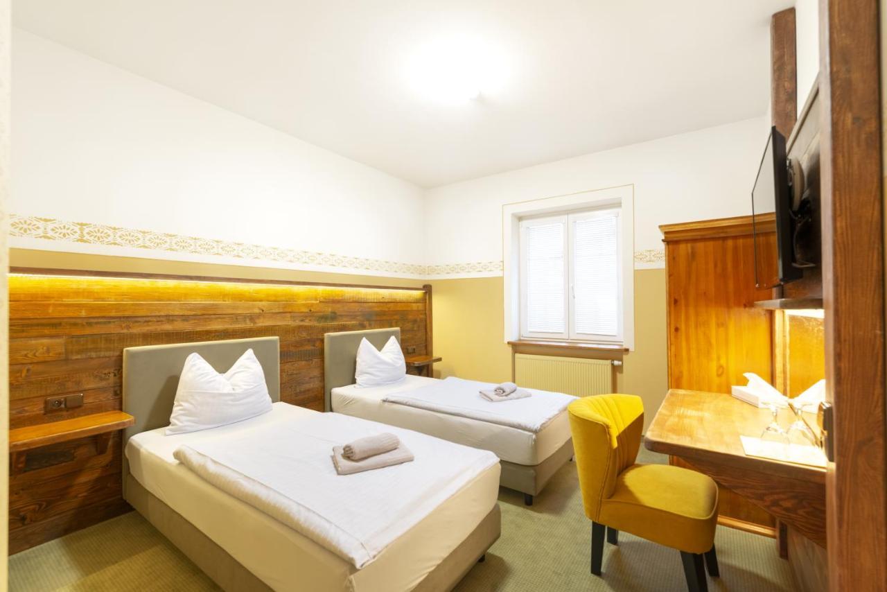 Hotel U Simla Karlovy Vary Kültér fotó