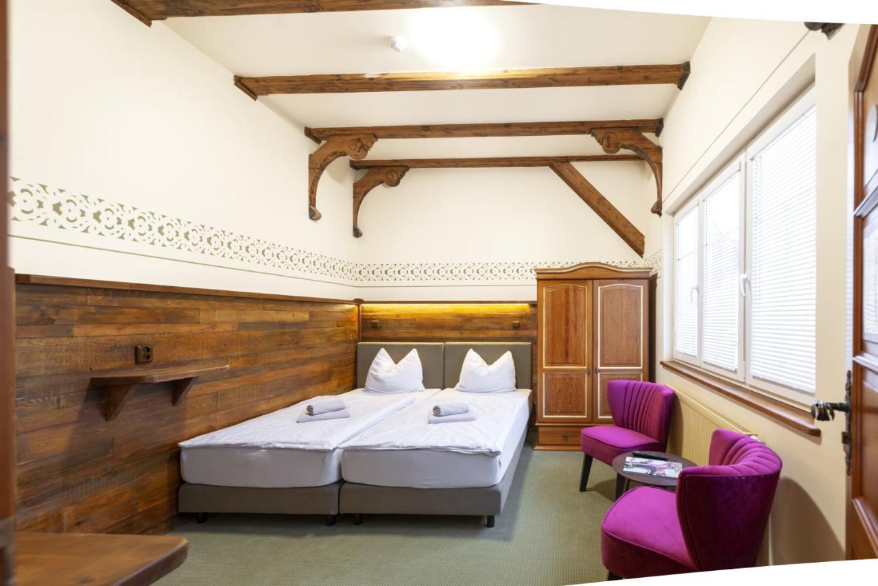 Hotel U Simla Karlovy Vary Kültér fotó